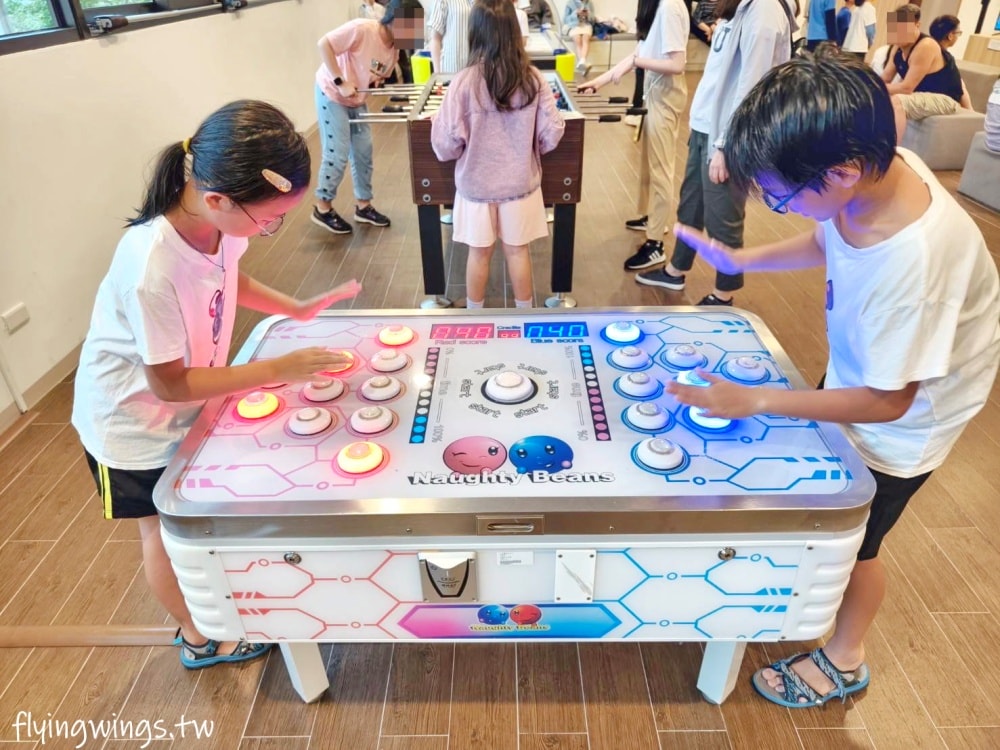 宜蘭礁溪┃品文旅-礁溪。房間就可以泡湯，還有超大戶外溫泉SPA，GAMEZONE好玩到孩子不想走!!
