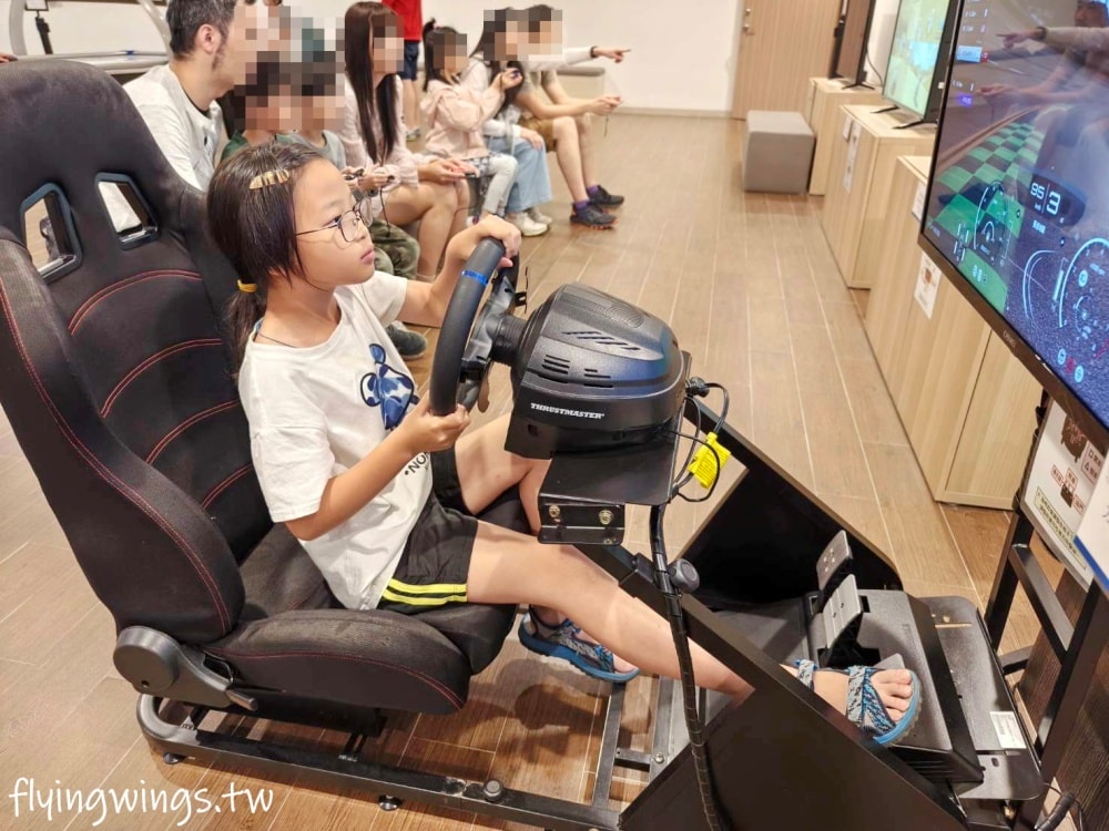 宜蘭礁溪┃品文旅-礁溪。房間就可以泡湯，還有超大戶外溫泉SPA，GAMEZONE好玩到孩子不想走!!