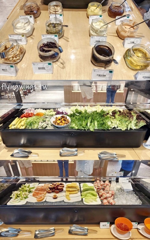 宜蘭礁溪┃品文旅-礁溪。房間就可以泡湯，還有超大戶外溫泉SPA，GAMEZONE好玩到孩子不想走!!