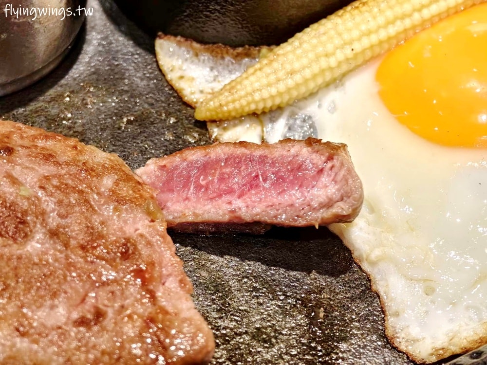 宜蘭羅東┃鬥炙原味炙燒牛排-羅東中山店。平價高質感的牛排館，肉質好，價格親民，大推薦!