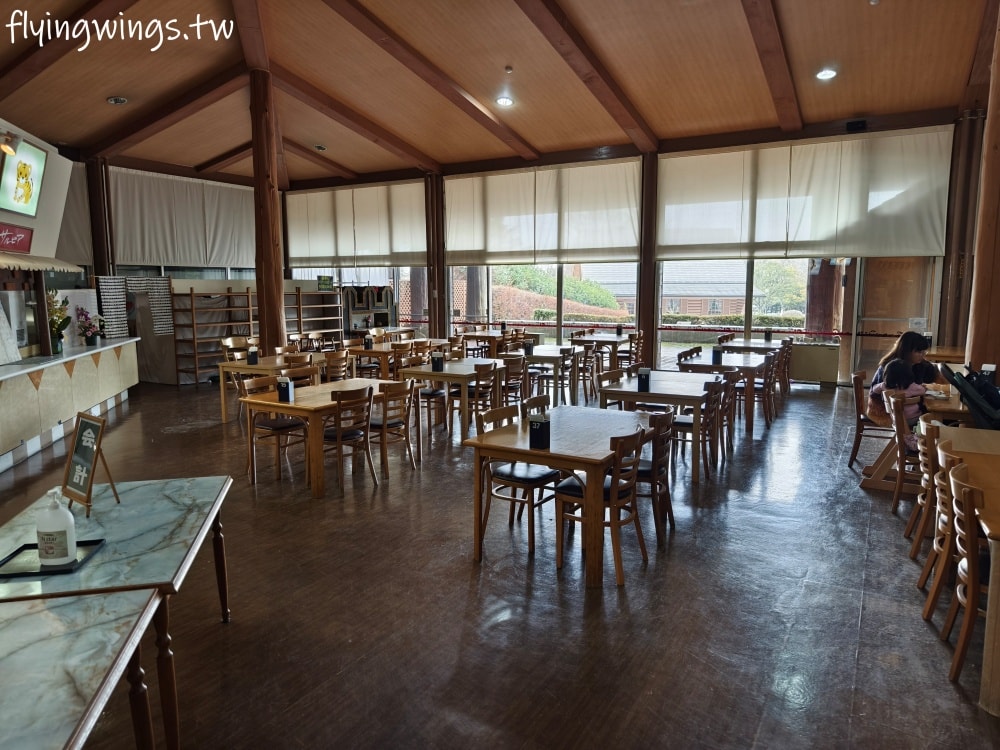 2024北九州自由行。九州自然動物公園。親手餵食肉食性動物，近距離接觸這實在太酷了!!