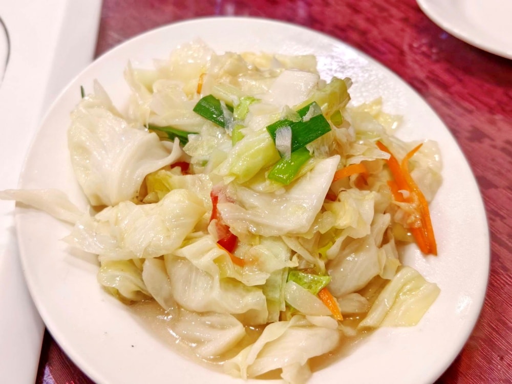 宜蘭蘇澳┃海珍活海鮮餐廳。南方澳唯一一家有自己漁船的餐廳，必嚐酥炸鮟鱇魚塊，太好吃了!!!