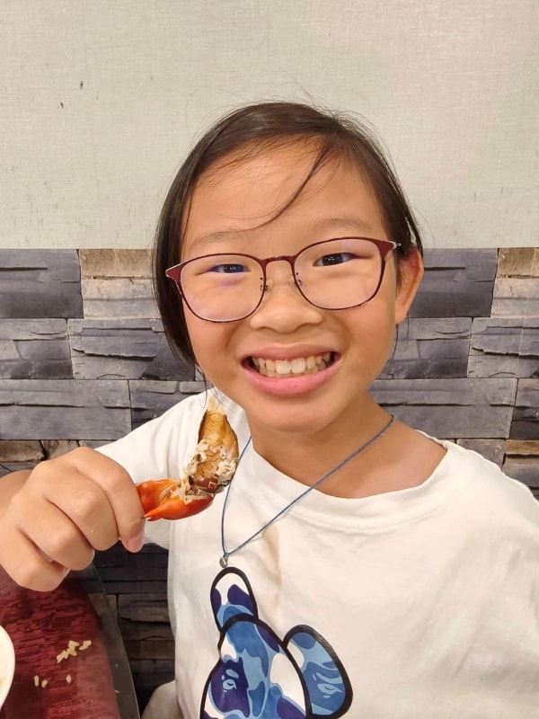 宜蘭蘇澳┃海珍活海鮮餐廳。南方澳唯一一家有自己漁船的餐廳，必嚐酥炸鮟鱇魚塊，太好吃了!!!