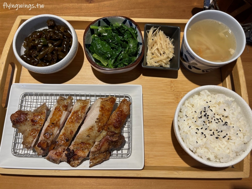 彰化美食┃五零五呷。平價餐點，聊天小聚好去處，大推拉麵及無敵大雞腿套餐!!(2024/12最新menu)