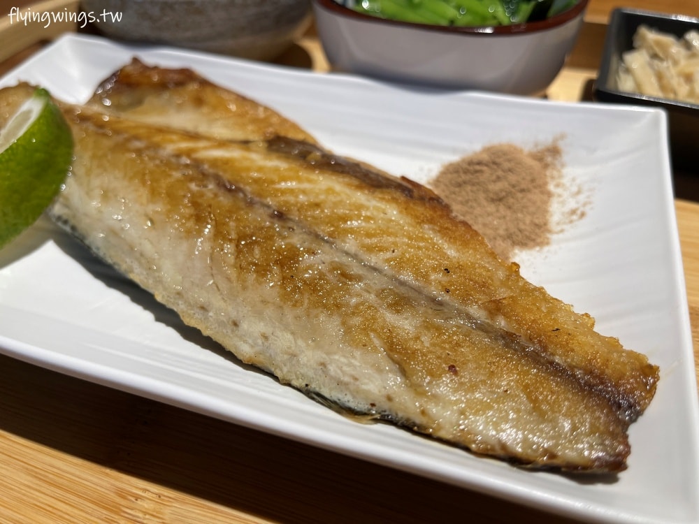 彰化美食┃五零五呷。平價餐點，聊天小聚好去處，大推拉麵及無敵大雞腿套餐!!(2024/12最新menu)