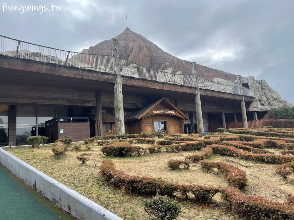 2024北九州自由行。九州自然動物公園。親手餵食肉食性動物，近距離接觸這實在太酷了!!