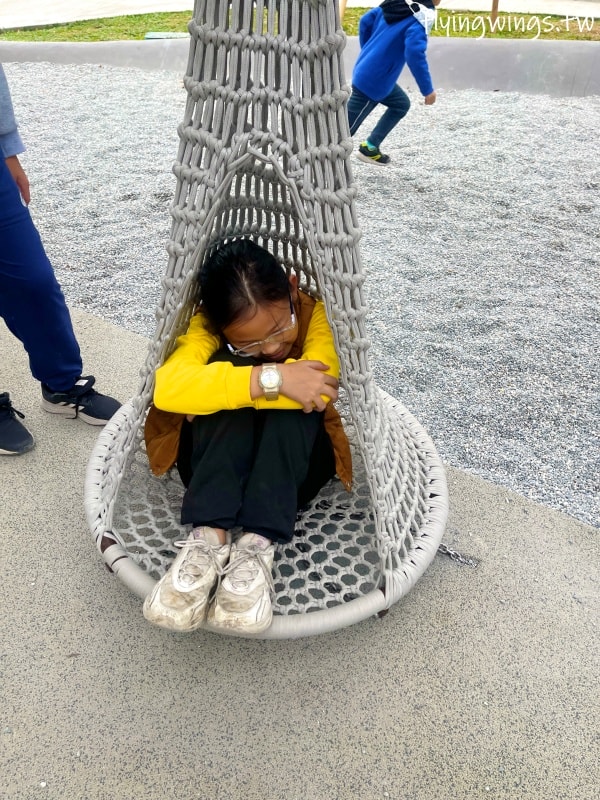 台中西屯┃中央公園飛行美樂地。主題式飛行組合滑梯遊具、32M 雙軌滑索設施好刺激! 還有五項設施增建中喔!