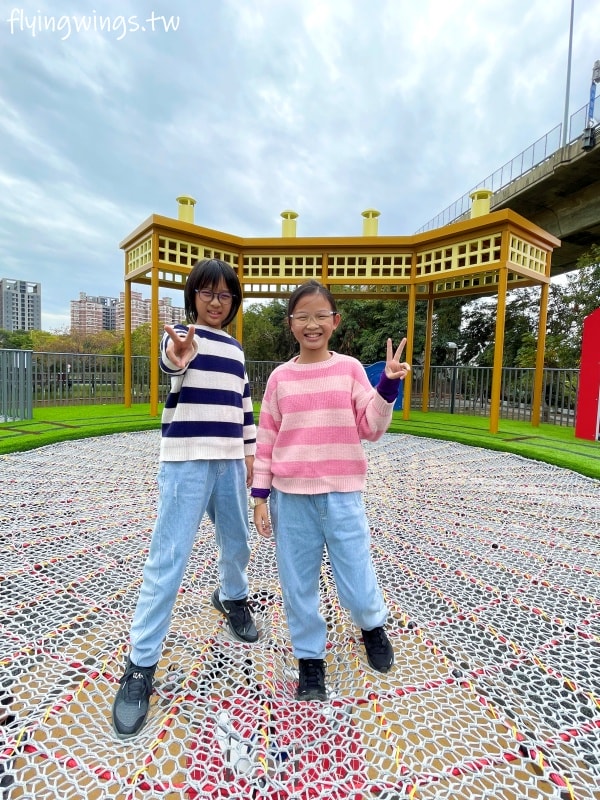 彰化┃彰化景觀公園。以國寶級的扇形車庫為設計概念，打造全國唯一的扇庫溜滑梯!2025年彰化最新公園!!