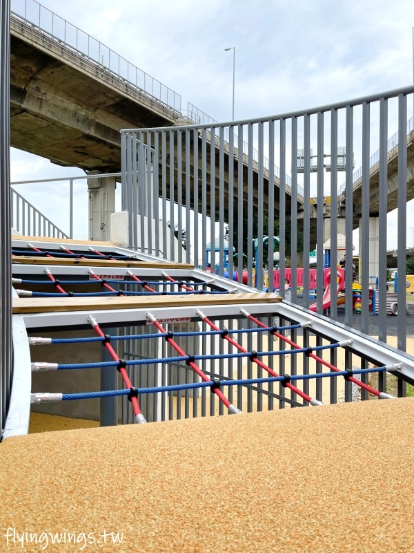 彰化┃彰化景觀公園。以國寶級的扇形車庫為設計概念，打造全國唯一的扇庫溜滑梯!2025年彰化最新公園!!