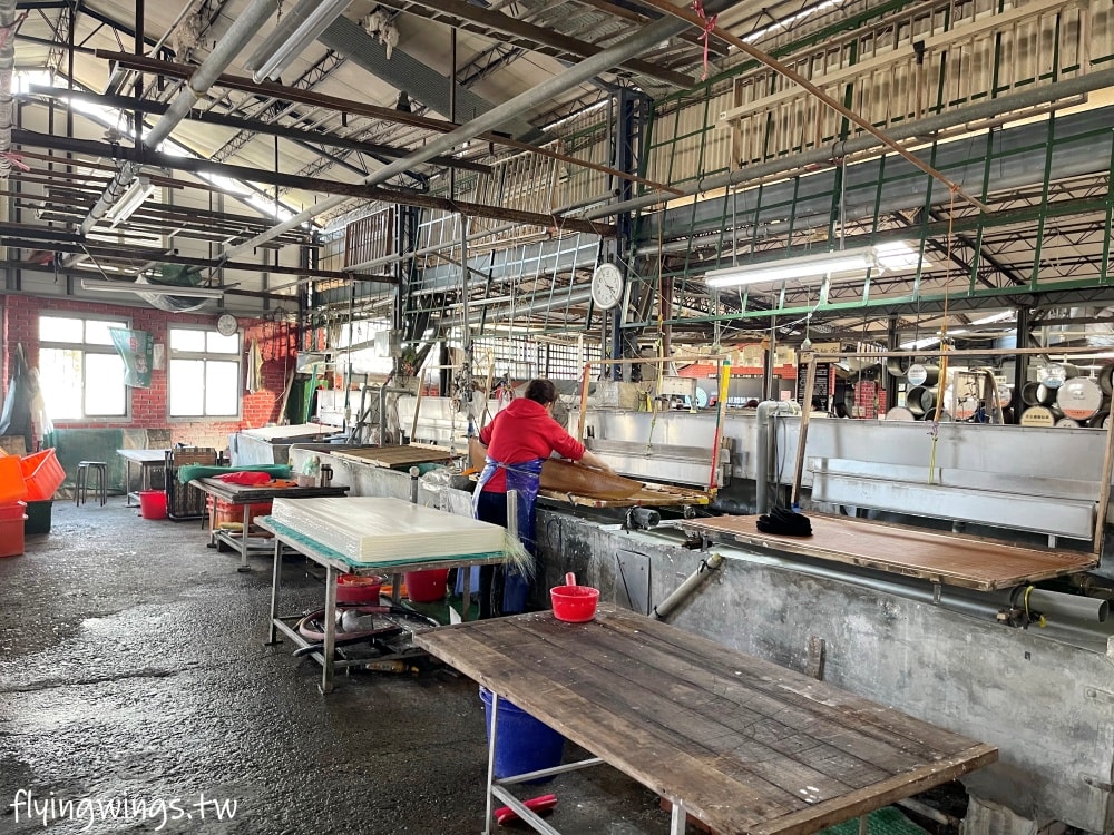 南投埔里┃廣興紙寮。全台第一間造紙觀光工廠，還可以品嘗”可以吃的紙”喔!!