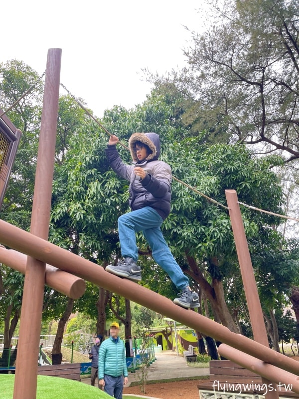 台中后里┃后里森林公園搖籃遊戲場。台中首座以自然遊戲體驗為主題的遊戲場,還有很多吊床可以躺玩~ - 第10張圖 台中后里┃后里森林公園搖籃遊戲場。台中首座以自然遊戲體驗為主題的遊戲場,還有很多吊床可以躺玩~
