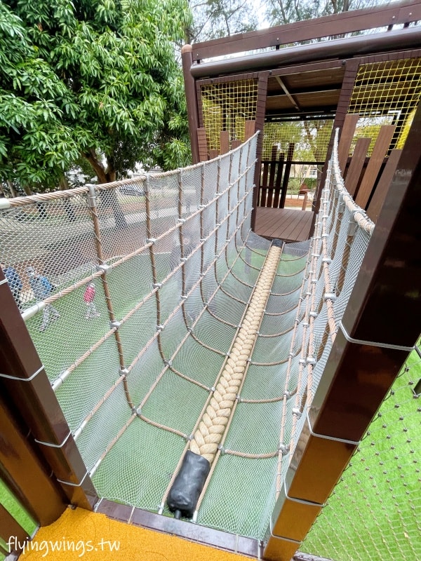 台中后里┃后里森林公園搖籃遊戲場。台中首座以自然遊戲體驗為主題的遊戲場,還有很多吊床可以躺玩~ - 第15張圖 台中后里┃后里森林公園搖籃遊戲場。台中首座以自然遊戲體驗為主題的遊戲場,還有很多吊床可以躺玩~