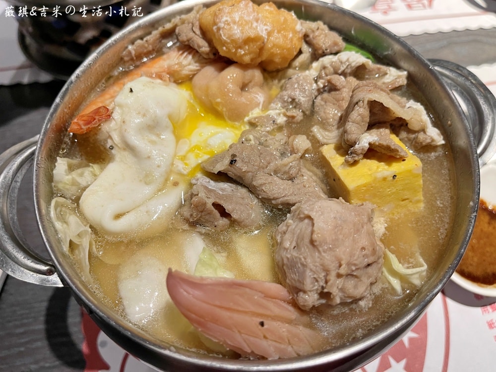 台中火鍋┃偈亭 雙十總店。一中商圈歷久不衰傳奇,每到用餐時間門口都是滿滿的人潮!! - 第14張圖 台中火鍋┃偈亭 雙十總店。一中商圈歷久不衰傳奇,每到用餐時間門口都是滿滿的人潮!!