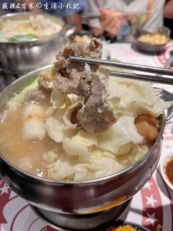台中火鍋┃偈亭 雙十總店。一中商圈歷久不衰傳奇,每到用餐時間門口都是滿滿的人潮!! - 第17張圖 台中火鍋┃偈亭 雙十總店。一中商圈歷久不衰傳奇,每到用餐時間門口都是滿滿的人潮!!