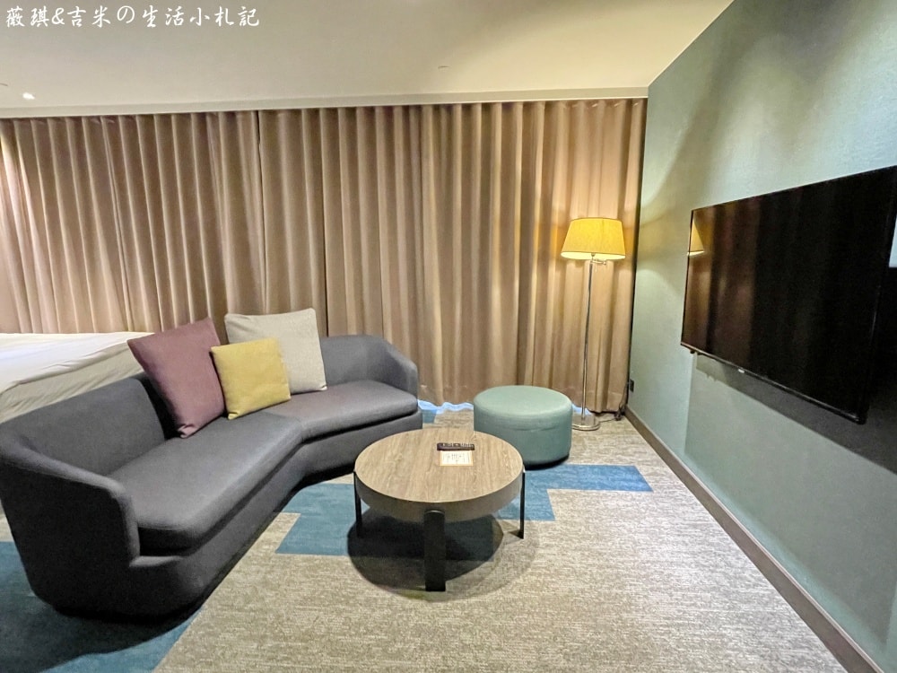 新竹┃煙波大飯店 新竹湖濱館。2300坪室內兒童樂園「卡樂次元」及全年溫水泳池，小孩根本不想回家!