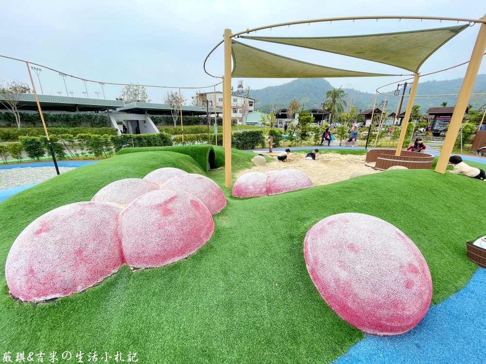 南投埔里┃福興溫泉區親子公園。埔里首座特速公園，除了玩還可以泡溫泉足浴喔!!