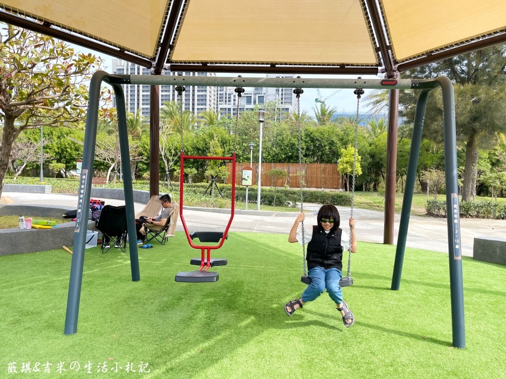 台中梧棲┃漁寮運動公園。台中海線首座親水特色公園,特別規劃「水戰綠洲」區,讓孩童能嬉戲、打水仗!! - 第9張圖 台中梧棲┃漁寮運動公園。台中海線首座親水特色公園,特別規劃「水戰綠洲」區,讓孩童能嬉戲、打水仗!!