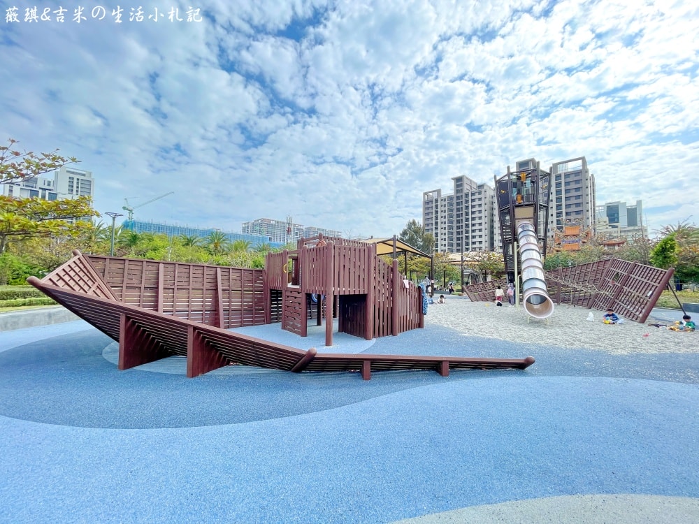 台中梧棲┃漁寮運動公園。台中海線首座親水特色公園,特別規劃「水戰綠洲」區,讓孩童能嬉戲、打水仗!! - 第21張圖 台中梧棲┃漁寮運動公園。台中海線首座親水特色公園,特別規劃「水戰綠洲」區,讓孩童能嬉戲、打水仗!!
