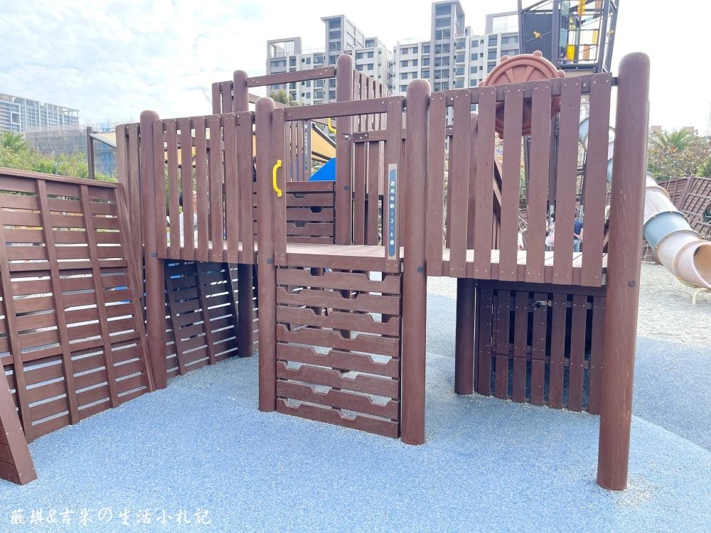 台中梧棲┃漁寮運動公園。台中海線首座親水特色公園,特別規劃「水戰綠洲」區,讓孩童能嬉戲、打水仗!! - 第22張圖 台中梧棲┃漁寮運動公園。台中海線首座親水特色公園,特別規劃「水戰綠洲」區,讓孩童能嬉戲、打水仗!!