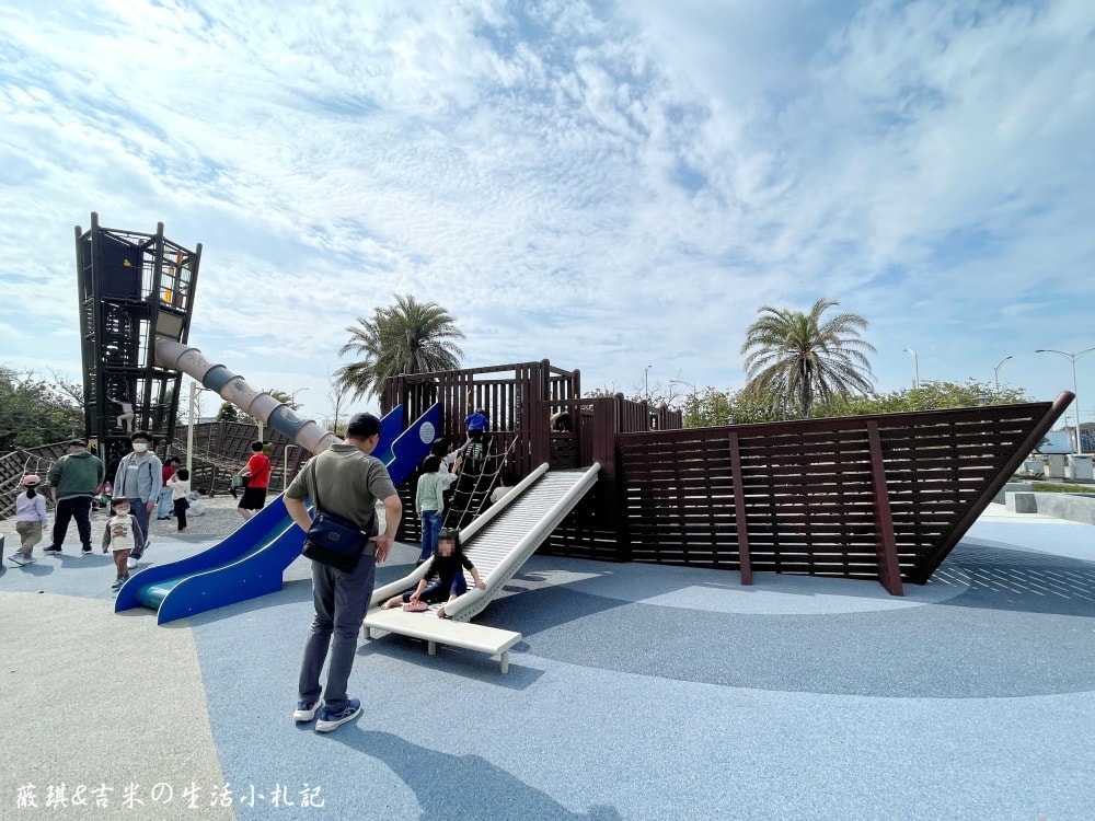台中梧棲┃漁寮運動公園。台中海線首座親水特色公園,特別規劃「水戰綠洲」區,讓孩童能嬉戲、打水仗!! - 第23張圖 台中梧棲┃漁寮運動公園。台中海線首座親水特色公園,特別規劃「水戰綠洲」區,讓孩童能嬉戲、打水仗!!