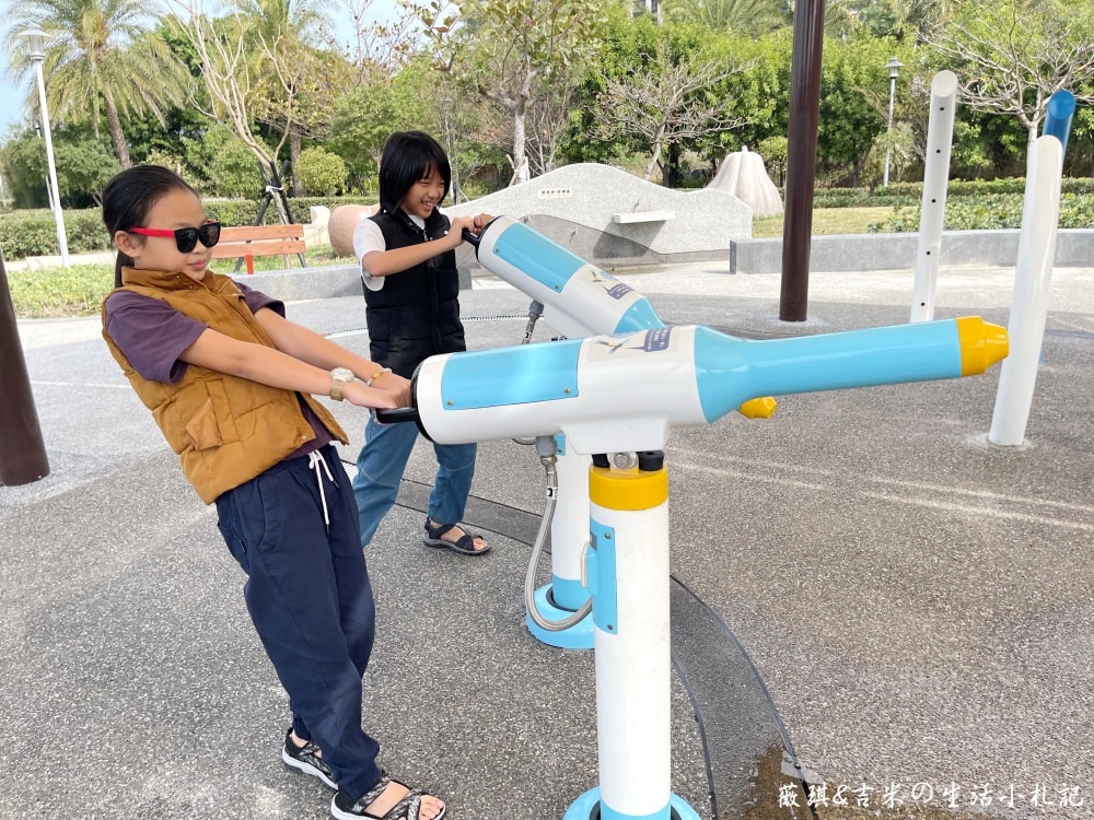 台中梧棲┃漁寮運動公園。台中海線首座親水特色公園,特別規劃「水戰綠洲」區,讓孩童能嬉戲、打水仗!! - 第28張圖 台中梧棲┃漁寮運動公園。台中海線首座親水特色公園,特別規劃「水戰綠洲」區,讓孩童能嬉戲、打水仗!!