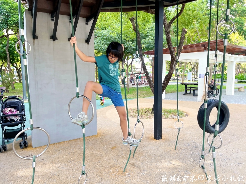 台中北屯┃北屯兒童公園-林間探索遊戲場。113年9月新增林間探索遊戲場，為老公園注入新生命!