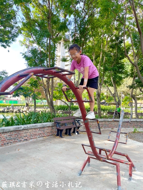 台中北屯┃北屯兒童公園-林間探索遊戲場。113年9月新增林間探索遊戲場，為老公園注入新生命!