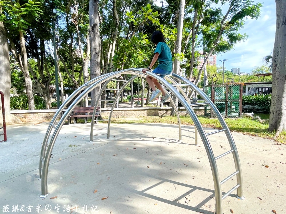 台中北屯┃北屯兒童公園-林間探索遊戲場。113年9月新增林間探索遊戲場，為老公園注入新生命!