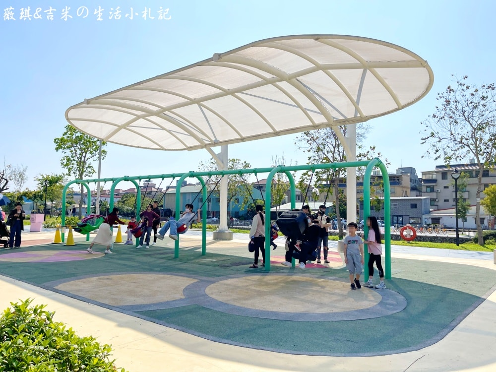 台中太平┃馬卡龍公園。討論度很高的公園,擁有目前全台最高溜滑梯,還有近600平方公尺的滑步車跑道(更新2025/3再訪記錄) - 第10張圖 台中太平┃馬卡龍公園。討論度很高的公園,擁有目前全台最高溜滑梯,還有近600平方公尺的滑步車跑道(更新2025/3再訪記錄)