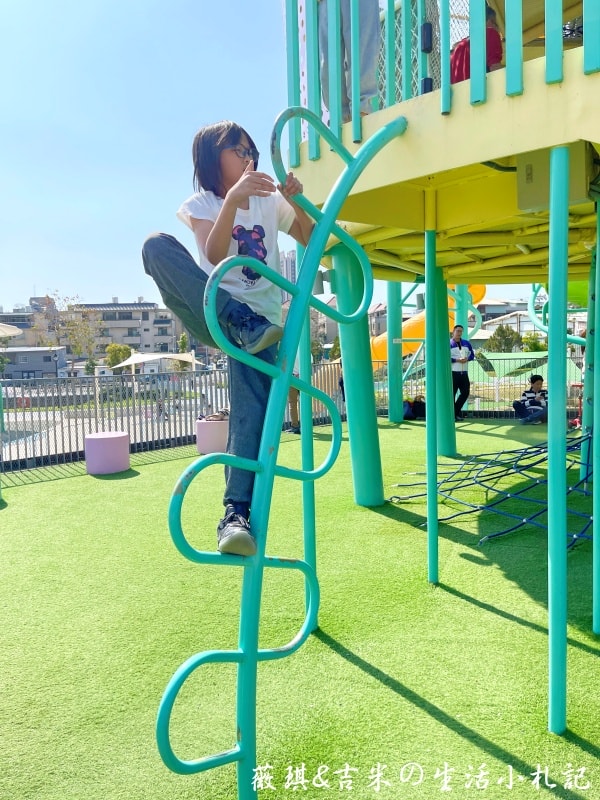 台中太平┃馬卡龍公園。討論度很高的公園,擁有目前全台最高溜滑梯,還有近600平方公尺的滑步車跑道(更新2025/3再訪記錄) - 第46張圖 台中太平┃馬卡龍公園。討論度很高的公園,擁有目前全台最高溜滑梯,還有近600平方公尺的滑步車跑道(更新2025/3再訪記錄)