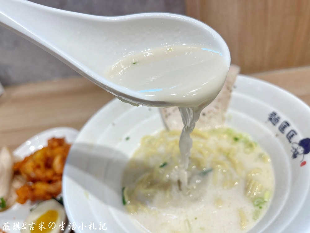 彰化拉麵┃麵匡匡-彰化曉陽店。連鎖品牌拉麵店,全台已有超過一百家的分店,是更符合台灣人口味的拉麵! - 第16張圖 彰化拉麵┃麵匡匡-彰化曉陽店。連鎖品牌拉麵店,全台已有超過一百家的分店,是更符合台灣人口味的拉麵!
