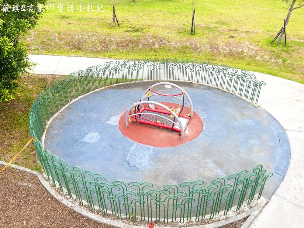 嘉義西區┃北香湖公園-綠豆仁遊戲場。可愛綠豆苗意象公園,大片編織網挑戰你的膽量!! - 第17張圖 嘉義西區┃北香湖公園-綠豆仁遊戲場。可愛綠豆苗意象公園,大片編織網挑戰你的膽量!!