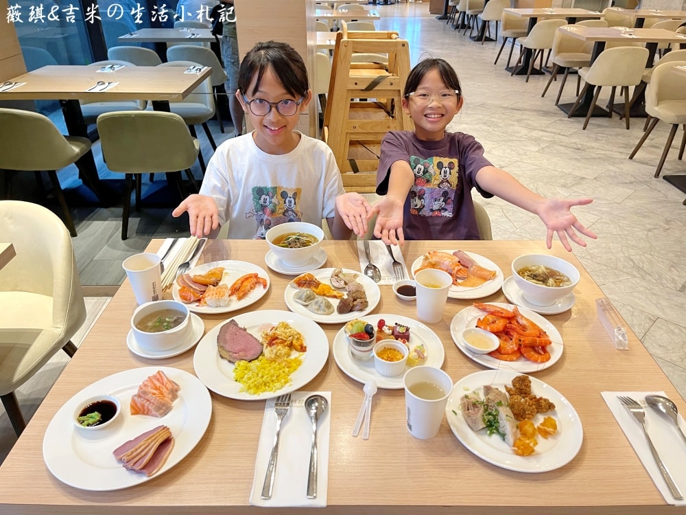宜蘭羅東┃村却國際溫泉酒店。渡假超優選擇,一泊二食超享受,邊泡美人湯邊看夜景,早餐可以吃到下午一點喔!! - 第77張圖 宜蘭羅東┃村却國際溫泉酒店。渡假超優選擇,一泊二食超享受,邊泡美人湯邊看夜景,早餐可以吃到下午一點喔!!