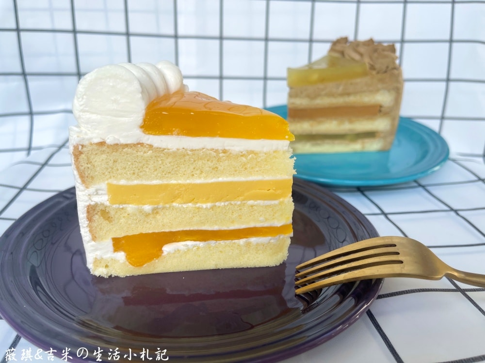 彰化鹿港┃董室甜點烘焙坊。深耕鹿港多年的甜點烘焙坊，得過彰化縣十大伴手禮殊榮，蛋糕及手工餅乾都很好吃!