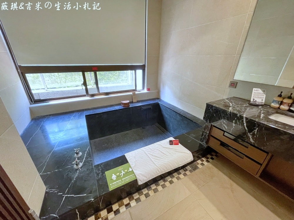 南投魚池┃馥麗溫泉大飯店。近水社碼頭,房間就有大浴池,戶外泳池SPA、兒童遊戲室都讓孩子不想離開!! - 第22張圖 南投魚池┃馥麗溫泉大飯店。近水社碼頭,房間就有大浴池,戶外泳池SPA、兒童遊戲室都讓孩子不想離開!!