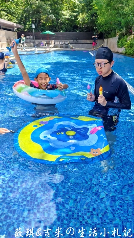 chido沁遊。一角鯨沉水玩具，一種玩具多種玩法，夏天玩水樂趣多!