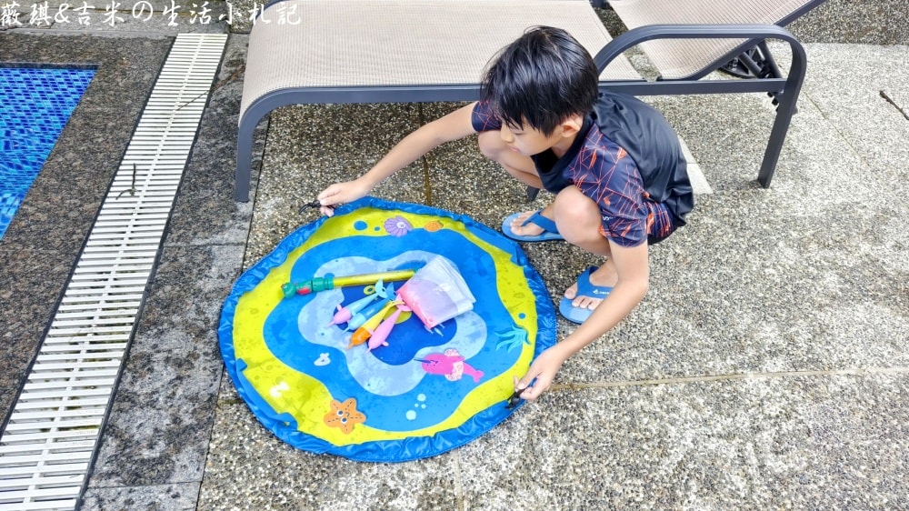 chido沁遊。一角鯨沉水玩具，一種玩具多種玩法，夏天玩水樂趣多!