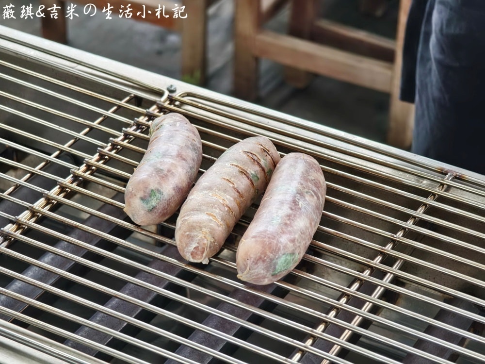 彰化福興┃樂採果溫室觀光農場。夏天2.0版更好玩! 划小船、會下雨的戲水池，還有全台首創DIY九層塔香腸!!