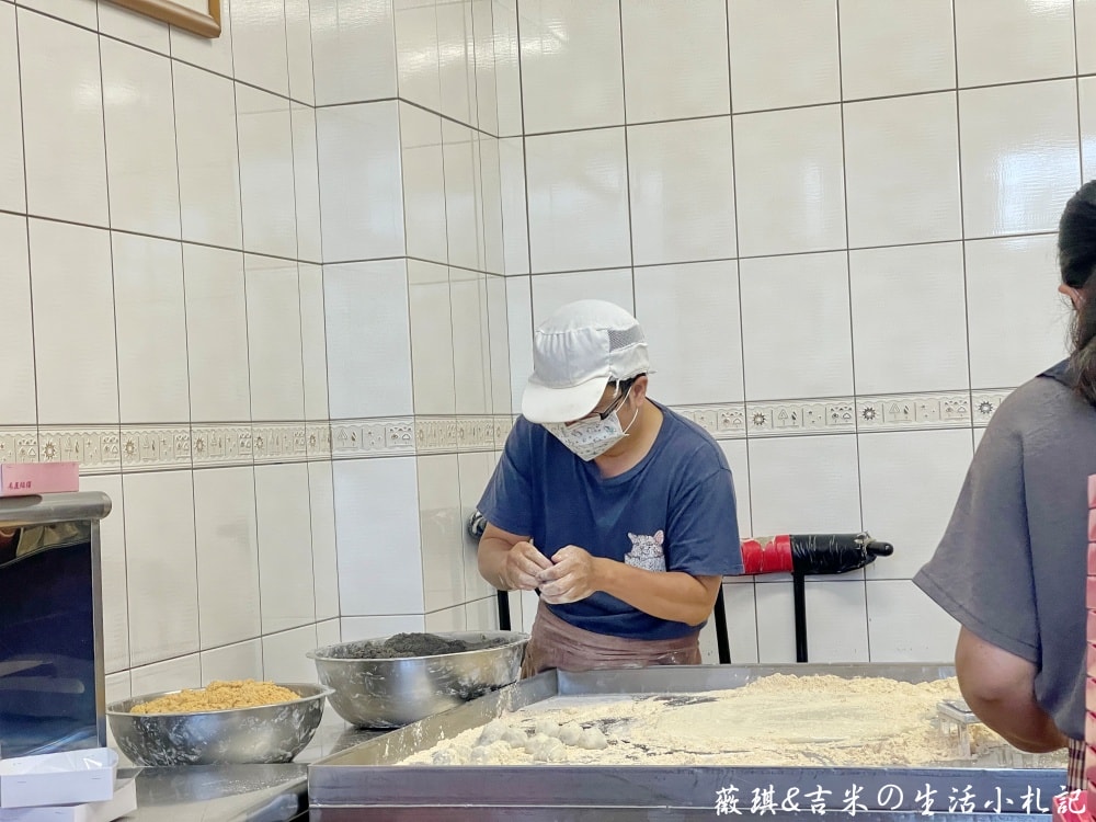 彰化懷舊美食(26)┃玉瓏坊。名列台灣500甜!!皮薄餡多又便宜,一顆只要8元的麻糬就在這裡! - 第8張圖 彰化懷舊美食(26)┃玉瓏坊。名列台灣500甜!!皮薄餡多又便宜,一顆只要8元的麻糬就在這裡!