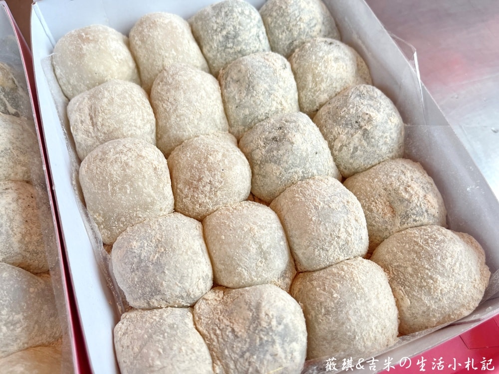 彰化懷舊美食(26)┃玉瓏坊。名列台灣500甜!!皮薄餡多又便宜,一顆只要8元的麻糬就在這裡! - 第12張圖 彰化懷舊美食(26)┃玉瓏坊。名列台灣500甜!!皮薄餡多又便宜,一顆只要8元的麻糬就在這裡!