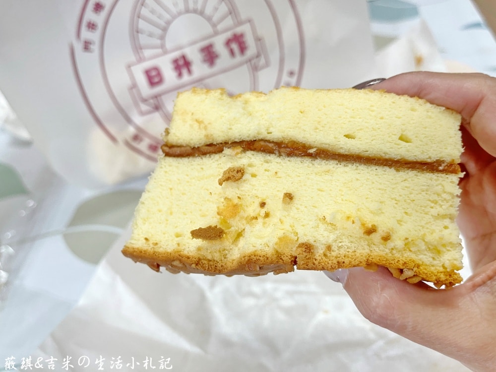 彰化甜點┃日升手作現烤蛋糕。每日現烤現作，口味眾多會有選擇障礙，還可以LINE點餐隔天就會出現喔!