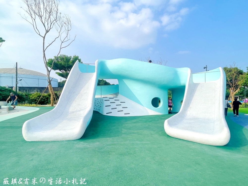 彰化八卦山┃天空遊戲場。2025年10月全新啟用，Tiffany藍色調＋雲朵曲線，打造共融式遊戲空間!