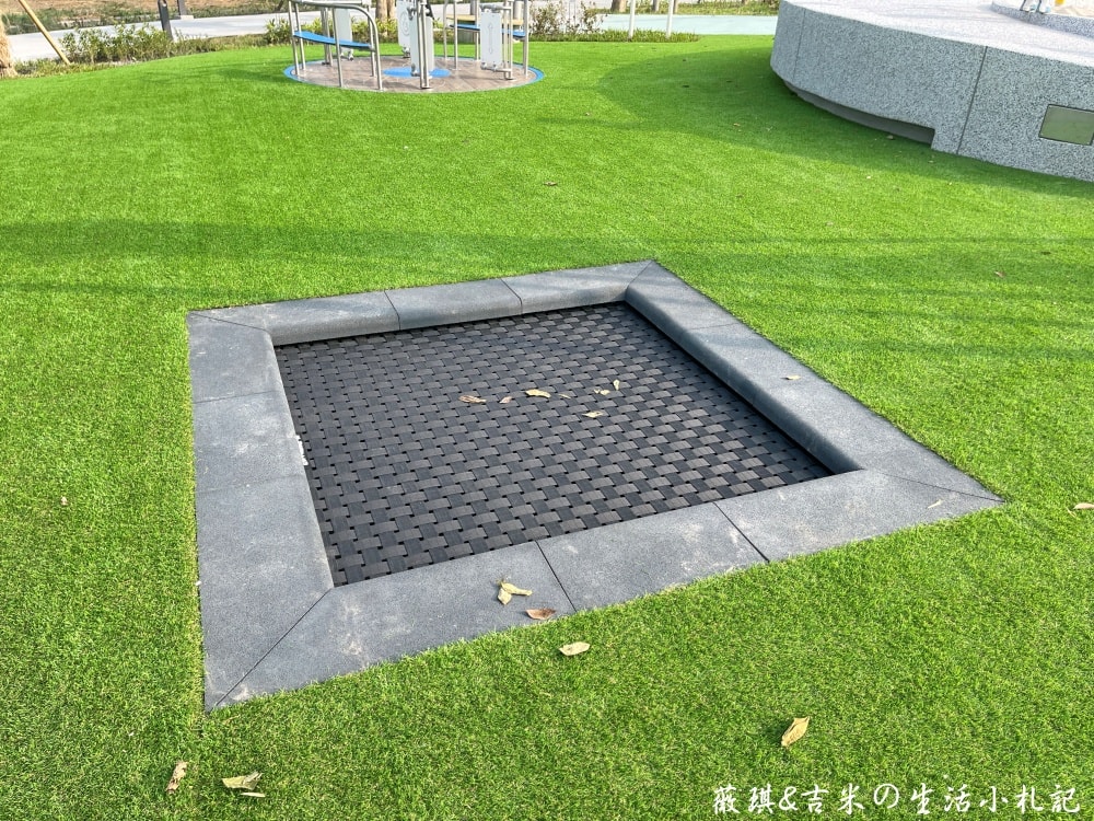 彰化八卦山┃天空遊戲場。2025年10月全新啟用，Tiffany藍色調＋雲朵曲線，打造共融式遊戲空間!