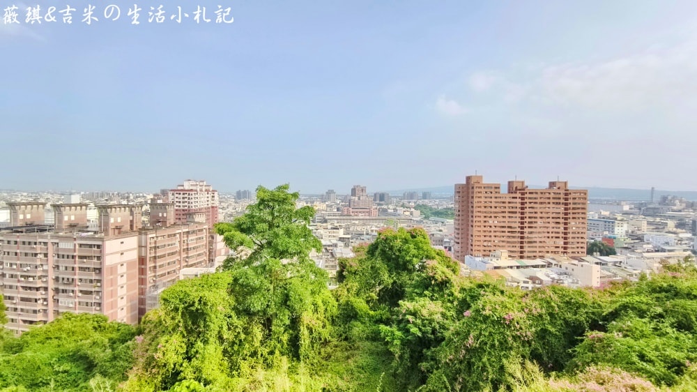 彰化八卦山┃天空遊戲場。2025年10月全新啟用，Tiffany藍色調＋雲朵曲線，打造共融式遊戲空間!