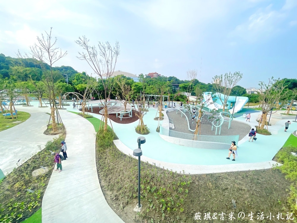 彰化八卦山┃天空遊戲場。2025年10月全新啟用，Tiffany藍色調＋雲朵曲線，打造共融式遊戲空間!