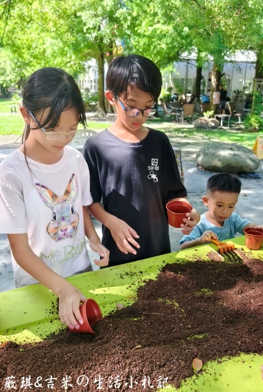 彰化溪湖┃沐卉親子農場。滾輪溜滑梯、手搖船、水滑梯、攀樹，這邊通通滿足你!!(2025/9最新版)