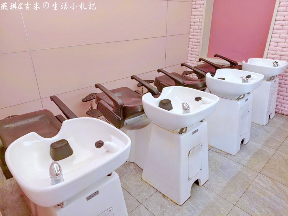 台中東區┃雅頓髮型-台中復興店。香氛修護髮浴加上哥德式護髮，馬上給您一頭光鮮柔順的秀髮!